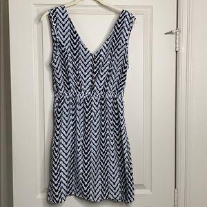 EVERYTHING MUST GO Chevron print dress